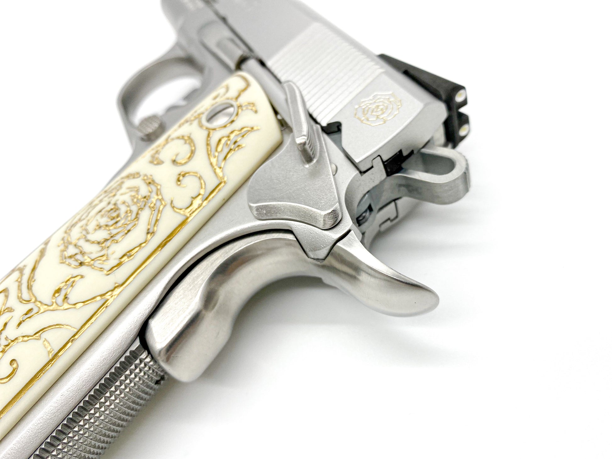 BWC SW1911AD グリップ刻印 詳細 次元大介 アデルの銃 モデルガン Fアームズ